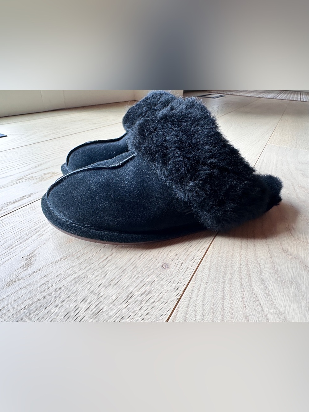SoftMoc Genuine Sheepskin Suede Slippers Black Women’s 6